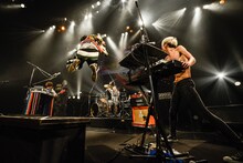 「～Japan Tour 2014～ "SUPER HIGH TENSION DISCO!!!【特別公演】CLIMAX DISCO 2014～Keep Standing, ISHIGE"」の様子。（Photo by azusa takada）