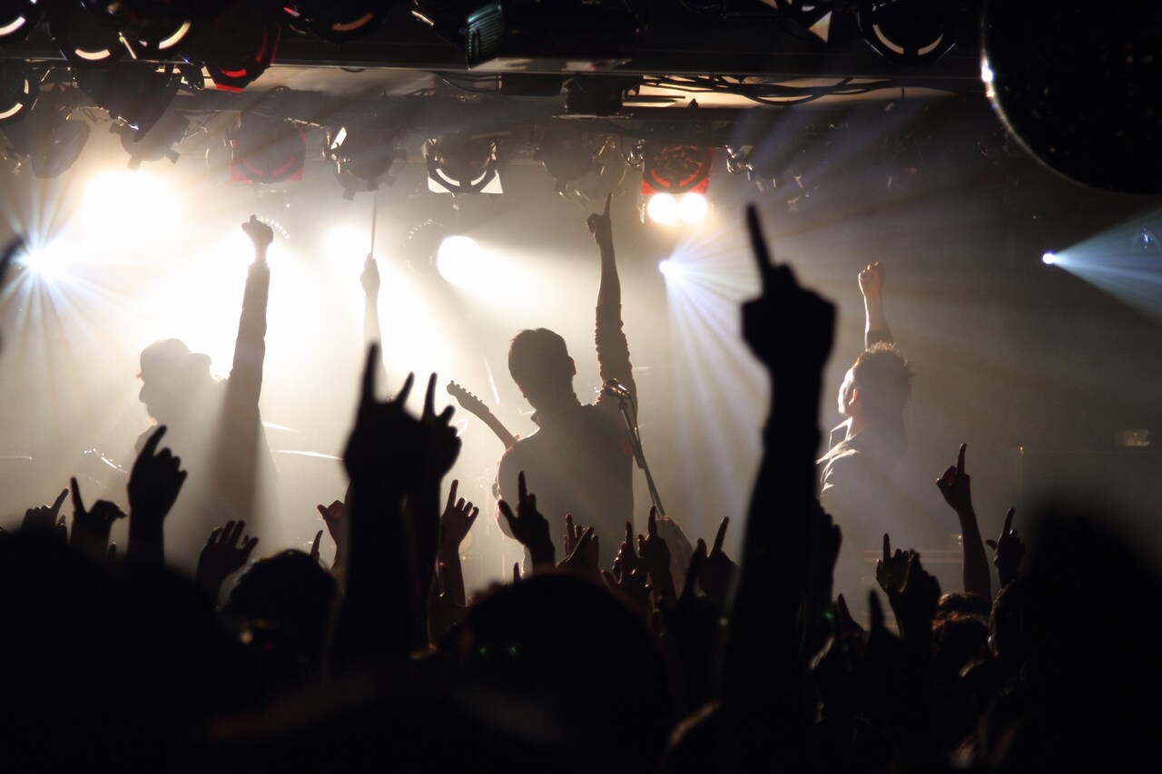 FoZZtone、再現ライブ第5弾で下北沢から火星へ