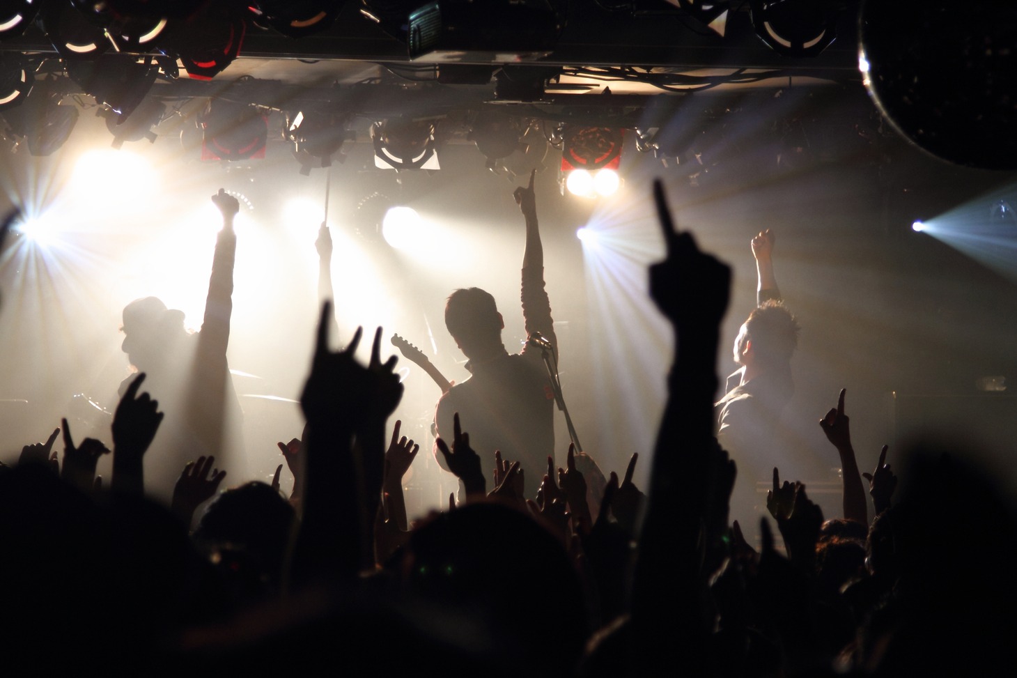 FoZZtone「追加公演！ vol.5 ～Reach to Mars～」の様子。（撮影：オオタシンイチロウ［scene16works］）