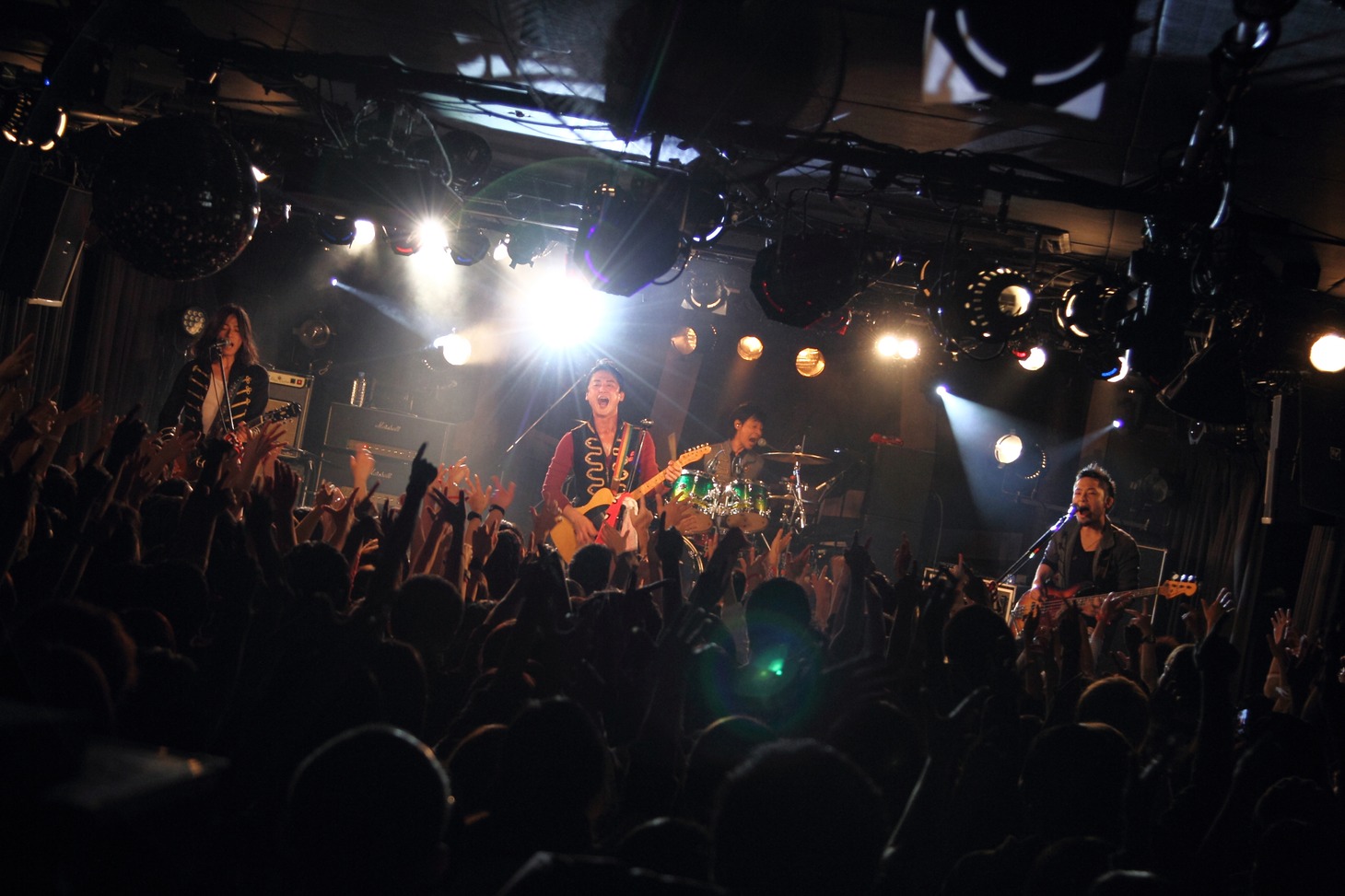 FoZZtone「追加公演！ vol.5 ～Reach to Mars～」の様子。（撮影：オオタシンイチロウ［scene16works］）