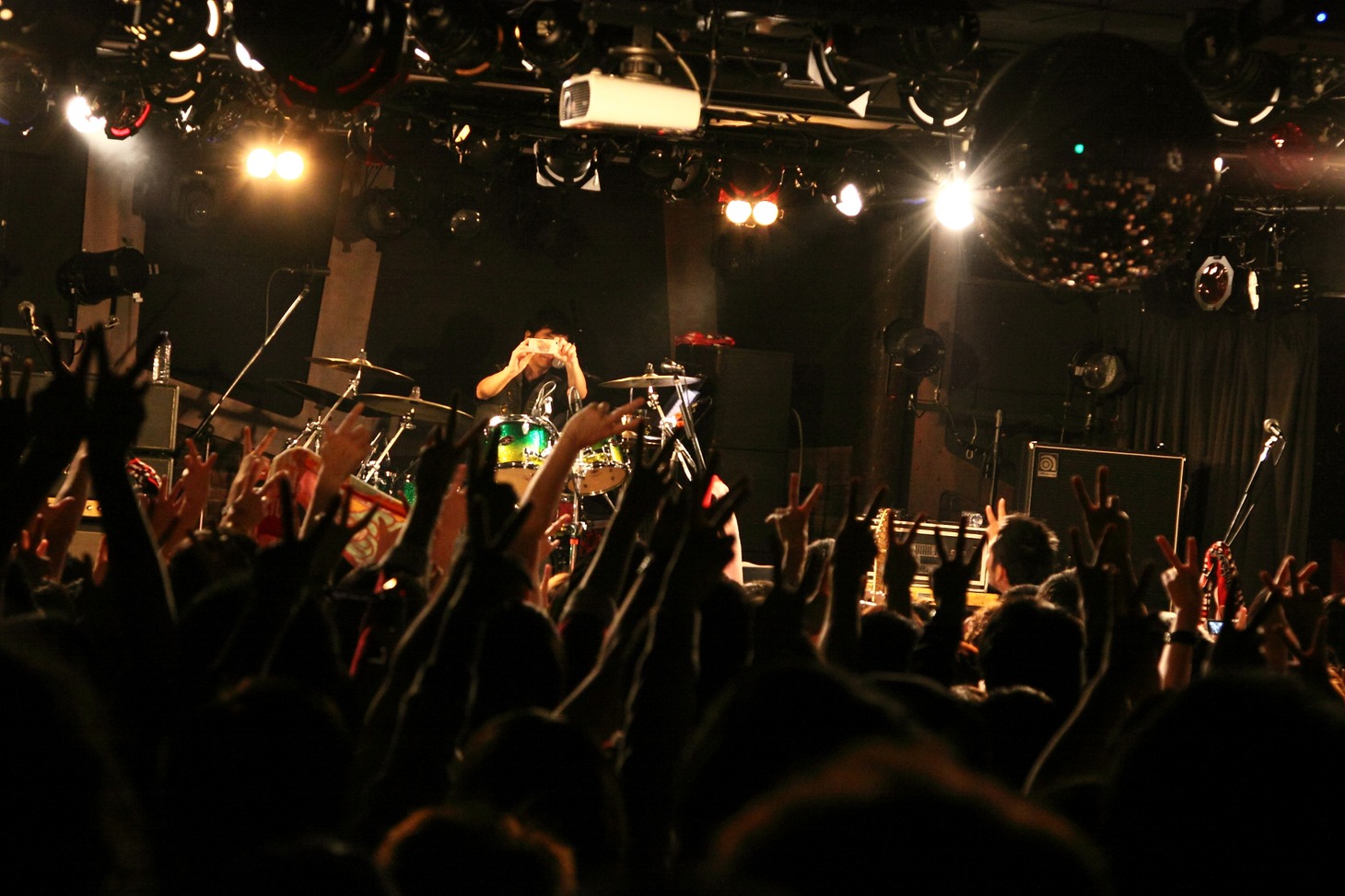 FoZZtone「追加公演！ vol.5 ～Reach to Mars～」の様子。（撮影：オオタシンイチロウ［scene16works］）