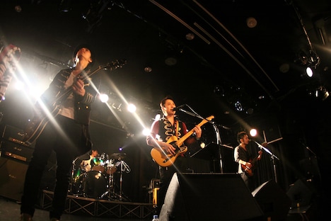 FoZZtone「追加公演！ vol.5 ～Reach to Mars～」の様子。（撮影：オオタシンイチロウ［scene16works］）