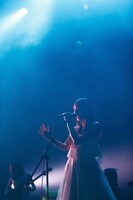 佐藤千明（Vo）（撮影：福本和洋）