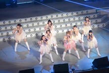 「アイドリング!!!14thLIVE 井の中のアイドリング!!! 大海でバタアシング!!! ～菊地亜美アイドル卒業までのカウントダウン～」の様子。
