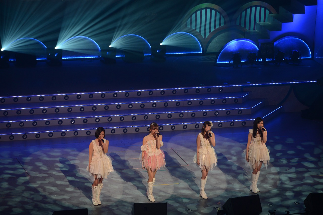 「アイドリング!!!14thLIVE 井の中のアイドリング!!! 大海でバタアシング!!! ～菊地亜美アイドル卒業までのカウントダウン～」の様子。