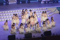 「アイドリング!!!14thLIVE 井の中のアイドリング!!! 大海でバタアシング!!! ～菊地亜美アイドル卒業までのカウントダウン～」の様子。