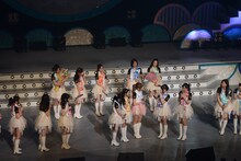 「アイドリング!!!14thLIVE 井の中のアイドリング!!! 大海でバタアシング!!! ～菊地亜美アイドル卒業までのカウントダウン～」の様子。
