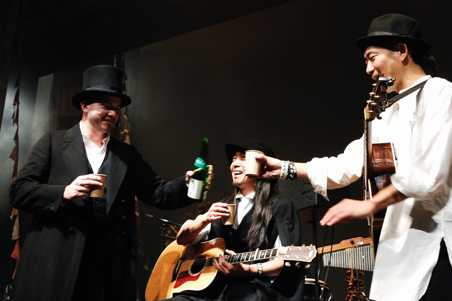 OVERGROUND ACOUSTIC UNDERGROUND「TOUR 2014 - FOLLOW THE DREAM - TOUR FINAL」の様子。