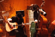 OVERGROUND ACOUSTIC UNDERGROUND「TOUR 2014 - FOLLOW THE DREAM - TOUR FINAL」の様子。