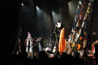 OVERGROUND ACOUSTIC UNDERGROUND「TOUR 2014 - FOLLOW THE DREAM - TOUR FINAL」の様子。