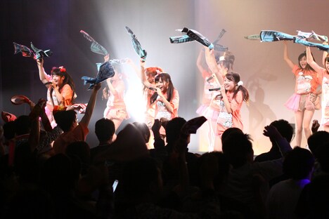 「LinQ Qty Hyper Live 2014」の様子。