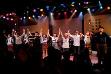 Little Glee Monster「Let's ハイファイブ！～楽しみたい人この指とまれ!!～」の様子。