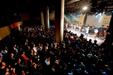 Little Glee Monster「Let's ハイファイブ！～楽しみたい人この指とまれ!!～」の様子。