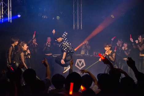 縄跳びをするPandaBoY。