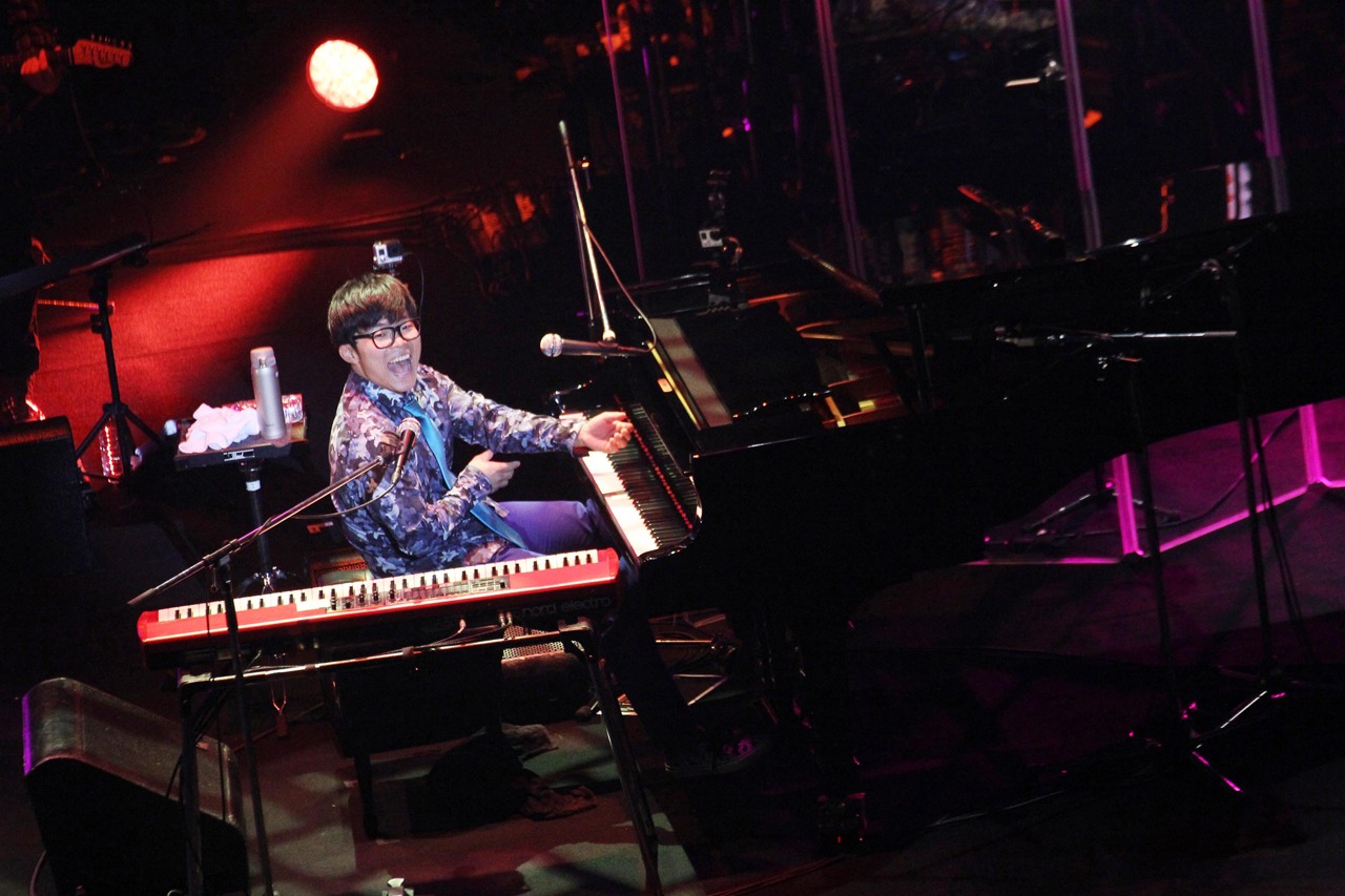 「さかいゆう 5th Anniversary SPECIAL LIVE」の様子。