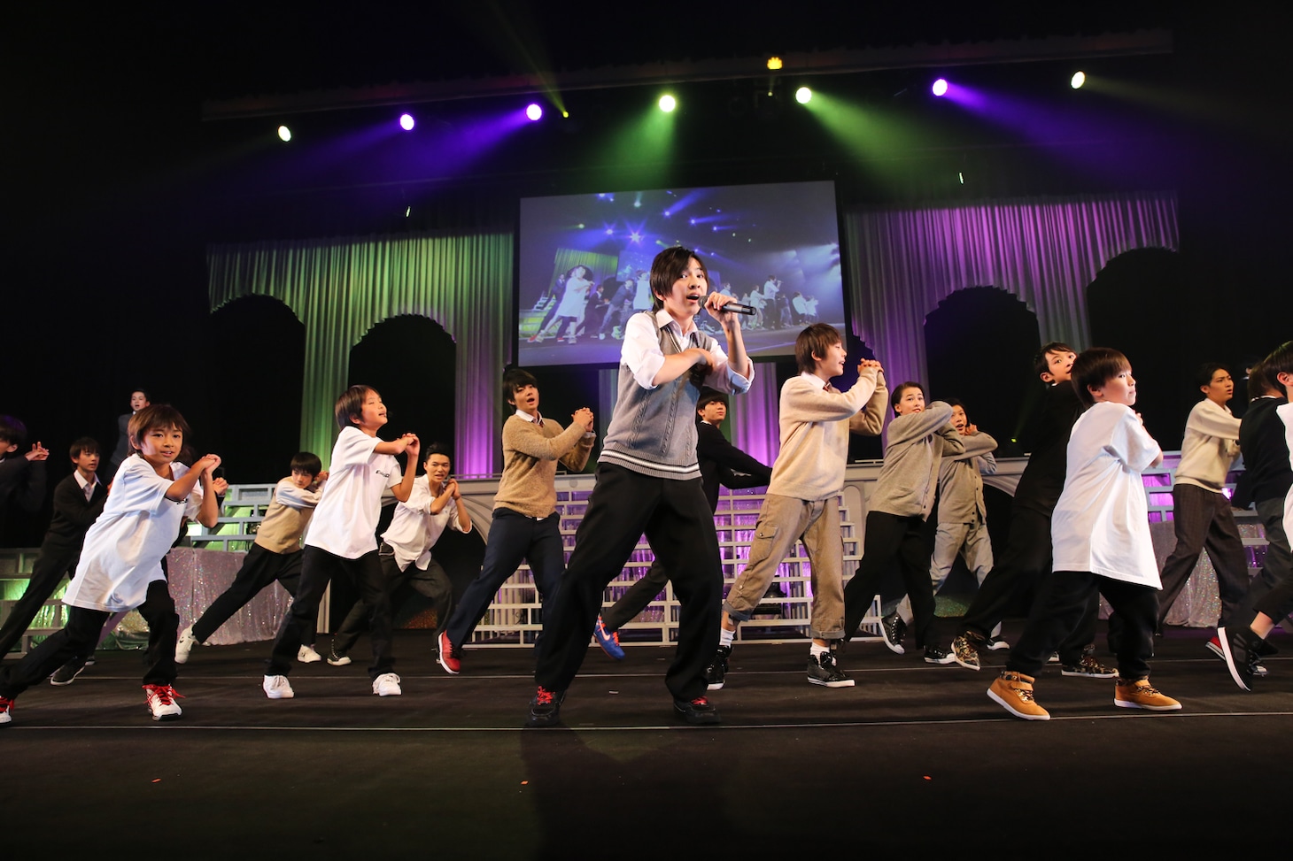 EBiDAN 39 & KiDS「星男祭2014」の様子。