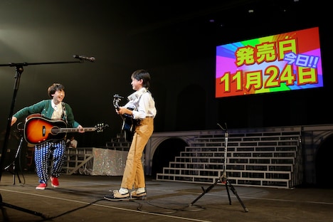 CDリリースを知って喜ぶさくらしめじ。