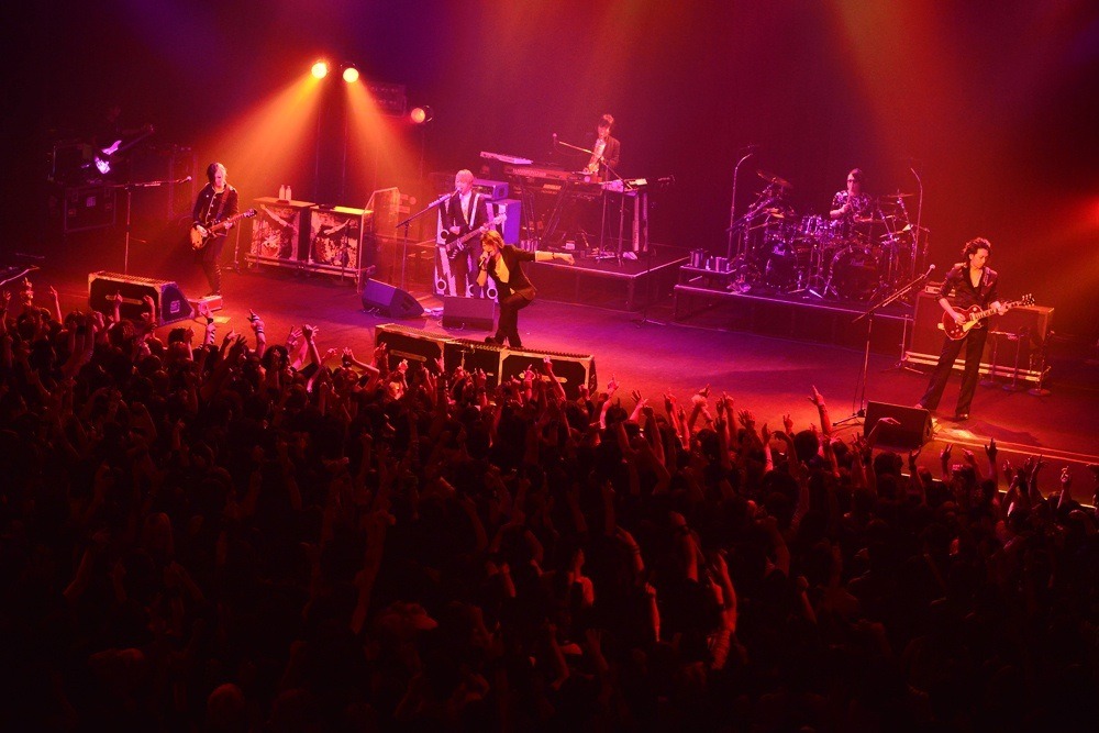 GLAY「uP!!! Presents GLAY Special Live 2014 ～YAVAI！YAVAI！かなりYAVAI！Zepp～」の様子。