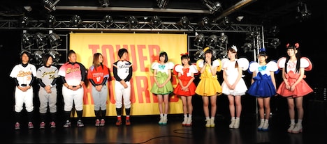 乙女新党とマドンナジャパンの選手たち。