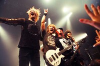 「J 2014 SPECIAL LIVE Akasaka BLITZ 5DAYS -LIKE A FIRE WHIRL-」4日目公演の様子。