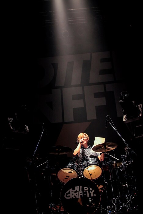 HIROSHI（Dr）（Photo by HayachiN）