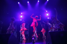 「東京パフォーマンスドール ZEPP TOUR 2014秋 ～DANCE SUMMIT“1×0”ver2.0～」の様子。