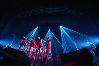 「東京パフォーマンスドール ZEPP TOUR 2014秋 ～DANCE SUMMIT“1×0”ver2.0～」の様子。
