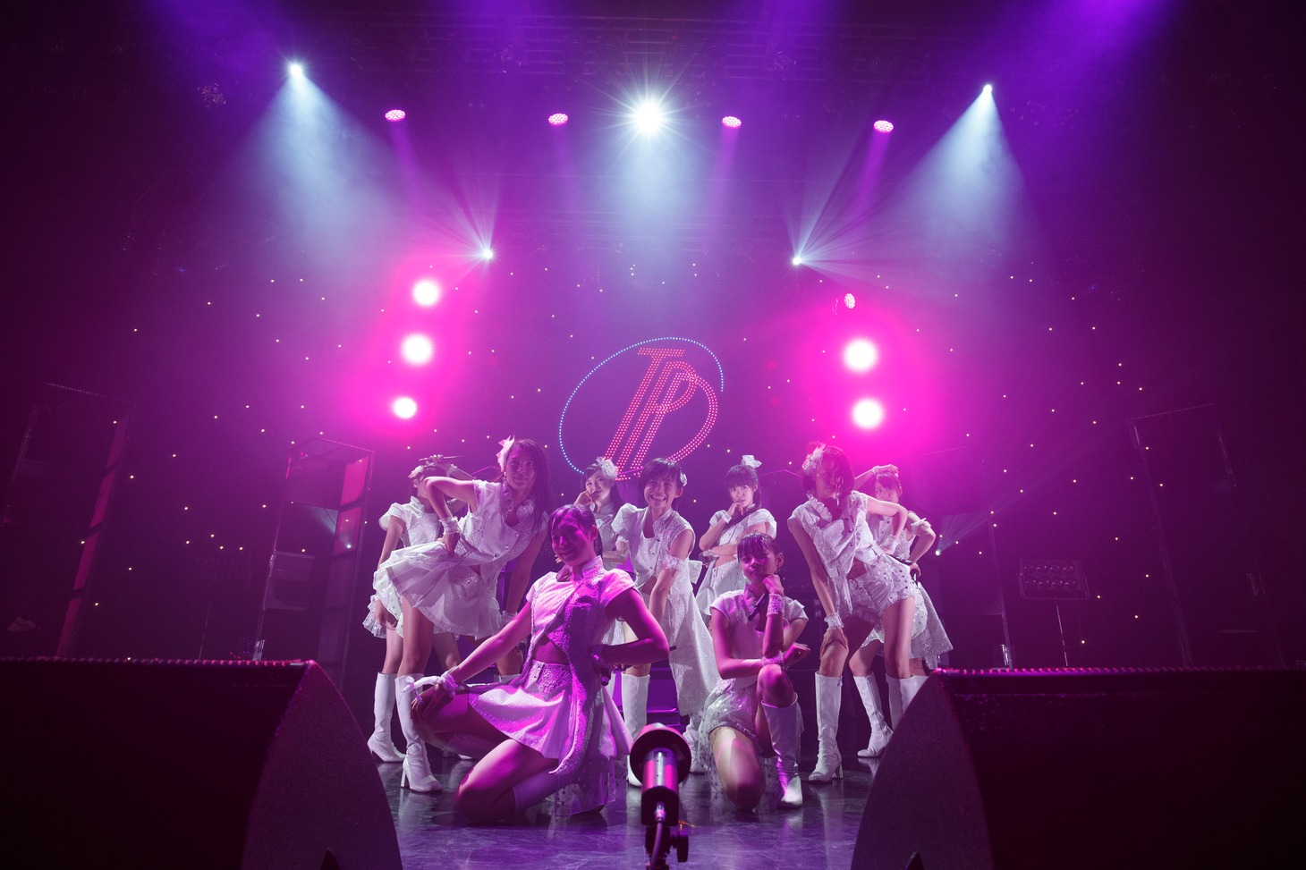 「東京パフォーマンスドール ZEPP TOUR 2014秋 ～DANCE SUMMIT“1×0”ver2.0～」の様子。