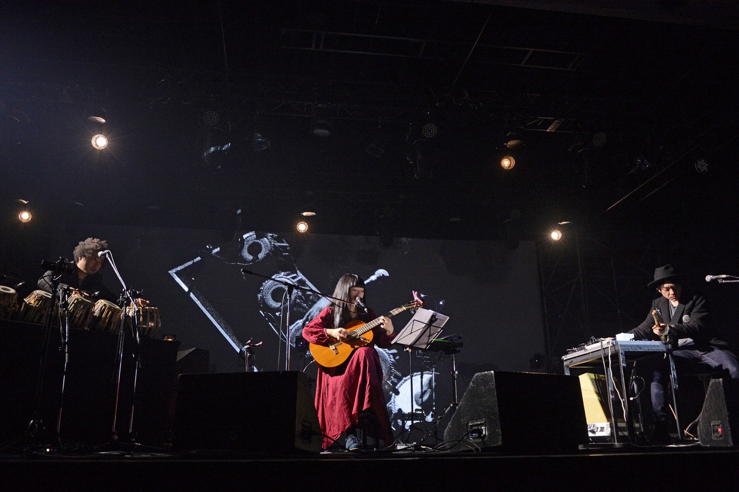 青葉市子 with 小山田圭吾 & U-zhaan（Photo by Teppei）