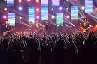 ライブコーナーで演奏を披露するGLAY。(c)日本テレビ