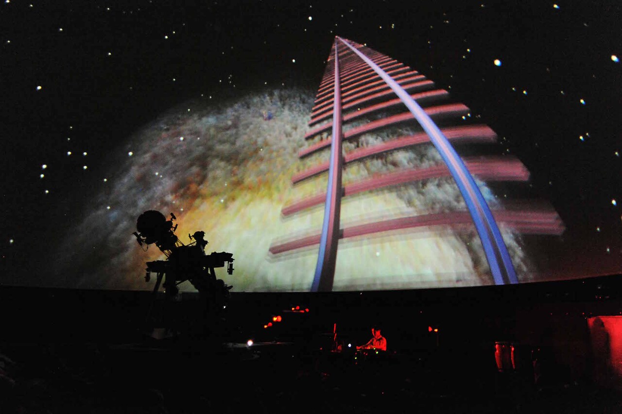 DE DE MOUSEプラネタリウムXmas特別公演にVJも