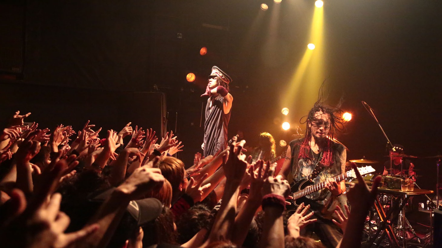 sadsが出演した「mito LIGHT HOUSE 25th anniversary～祝盃～」の様子。（撮影：今井俊彦）