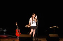 阿部真央「あべまにあ限定イベント2014＠東京・大阪」東京・六本木ブルーシアター公演の様子。