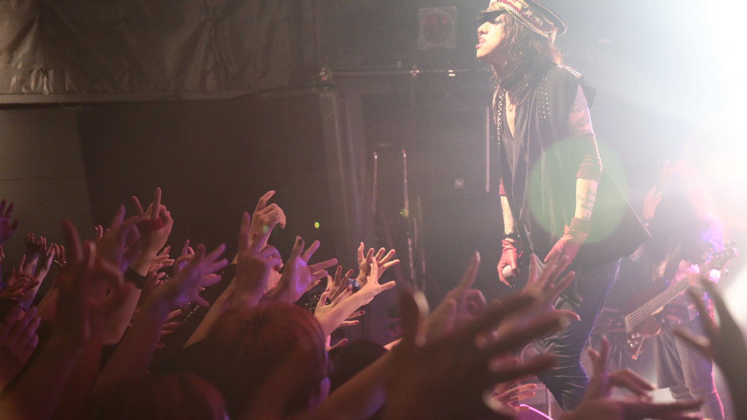 sadsが出演した「mito LIGHT HOUSE 25th anniversary～祝盃～」の様子。（撮影：今井俊彦）