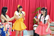 左から鈴木友梨耶、田尻あやめ、高橋優里花。