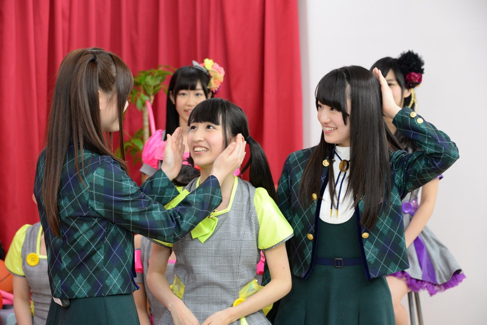 「生のアイドルが好き」配信中の様子。