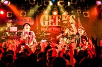 「GEEKS ONEMAN SHOW【ALKALOGIC MARKET】」東京・原宿アストロホール公演の様子。