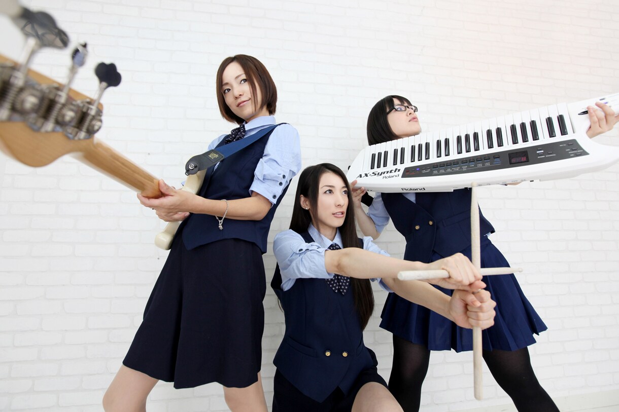 chee's　Tシャツ　未使用新品　Mサイズ チェキッ娘 blue chee's 元チェキッ娘バンド・blue chee's解散 - 音楽ナタリー