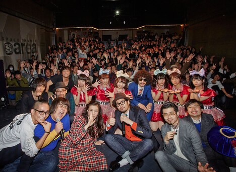 「スペシャエリア特別編 渋谷WWWから公開生中継！」公開生放送中の様子。