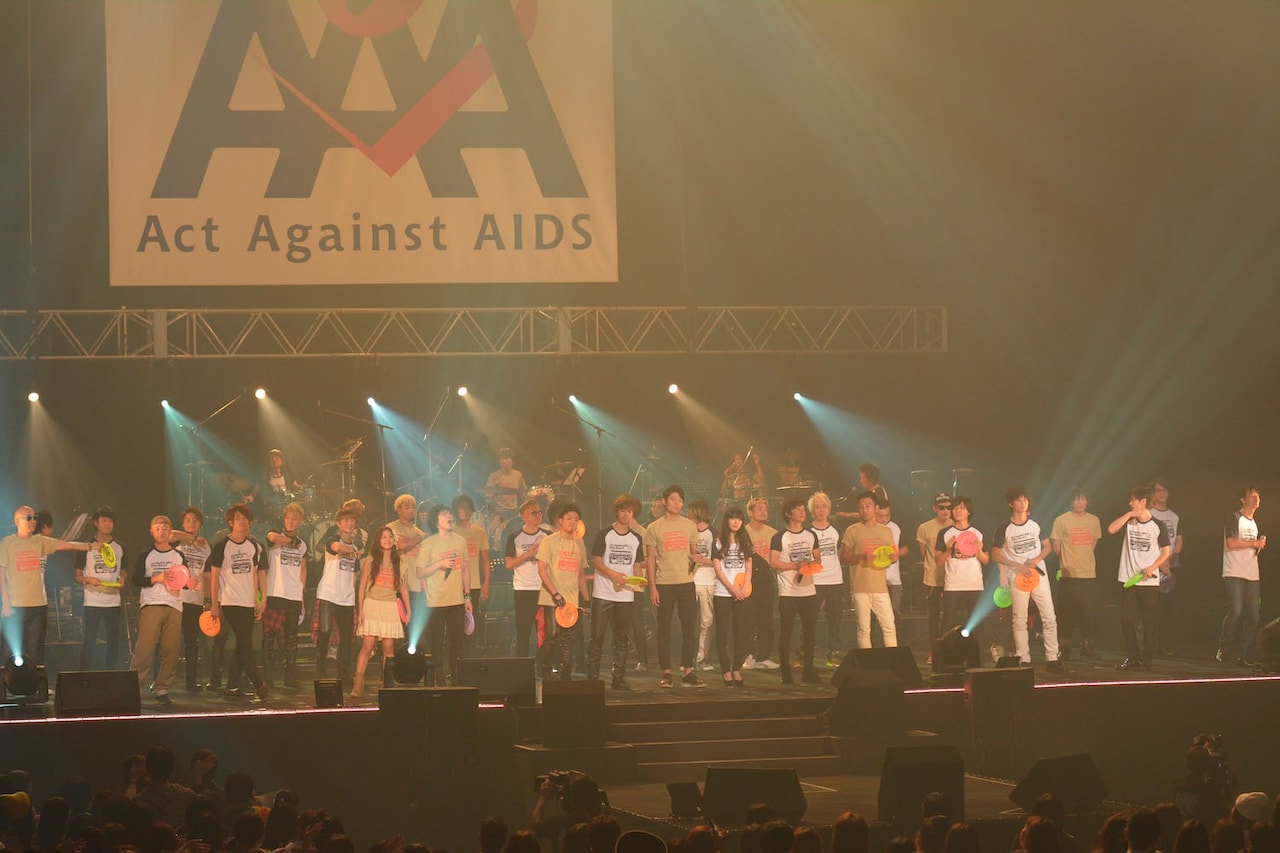 昨年開催された「Act Against AIDS 2014『THE VARIETY 22』」の模様。