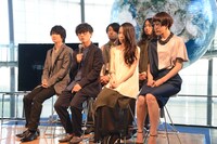 「NEXT WORLD 私たちの未来」取材会の様子。