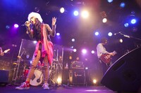 TRUSTRICK「Year's End Curtain Call」の様子。