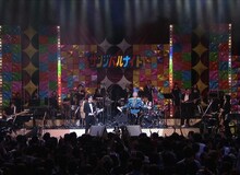 WOWOW「リリー・フランキーpresents ザンジバルナイト2014 ～一夜限りのスペシャル歌謡ショー～」のワンシーン。