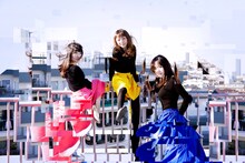 リアル3区。左からキーコ（Rap, Key）、ゆめ（Vo, Sampler）、亀（Vo, G）。