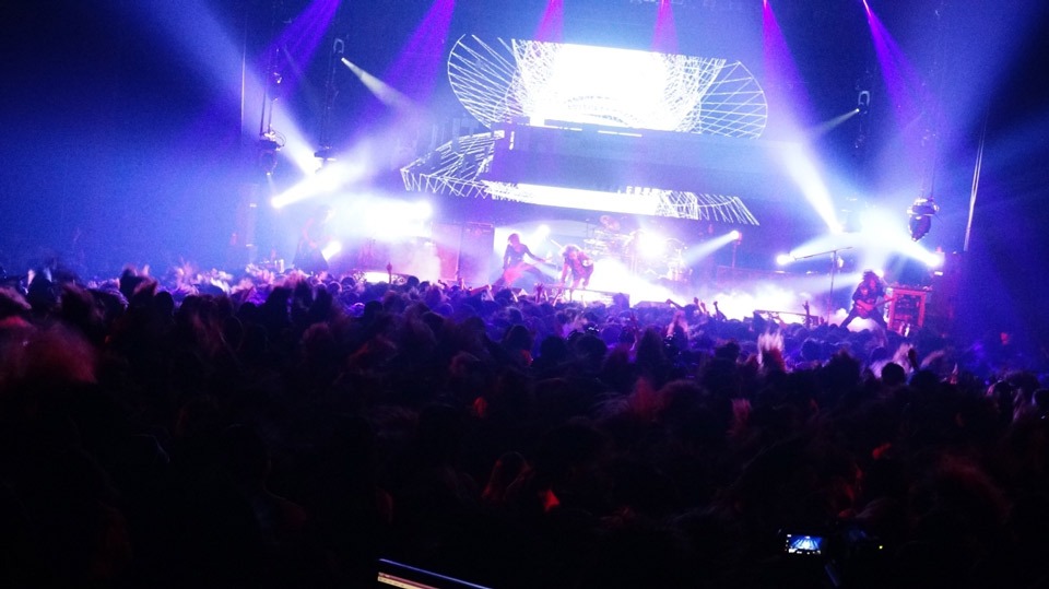 the GazettE「STANDING LIVE TOUR 14 HERESY LIMITED 再定義」豊洲PIT公演の様子。