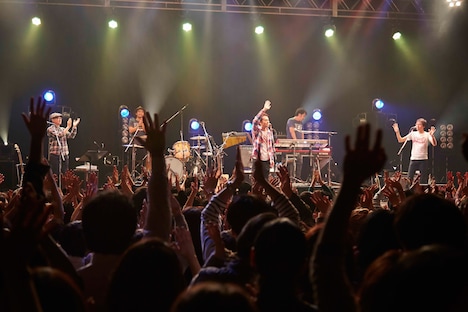 「YASUYUKI HORIGOME LIVE TOUR 2014」東京公演の様子。（撮影：立脇卓）