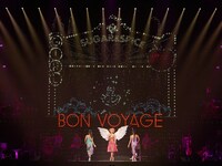 椎名林檎「林檎博'14 -年女の逆襲-」11月29日埼玉・さいたまスーパーアリーナ公演の様子。 （撮影：太田好治、中島未来）