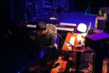 「冨田ラボ 即興作編曲 SHOW -NEW ALBUMレコーディング初日大公開！-」の様子。