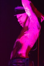 DIR EN GREY「PSYCHONNECT -mode of “GAUZE”?-」8月30日に行われた東京・新木場STUDIO COAST公演の様子。（撮影：尾形隆夫）