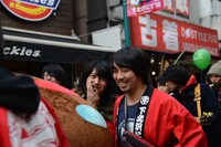 「下北沢にて'14」パレードの様子。